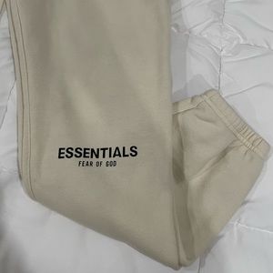 FEAR OF GOD ESSENTIALS SWEATPANTS / JOGGERS